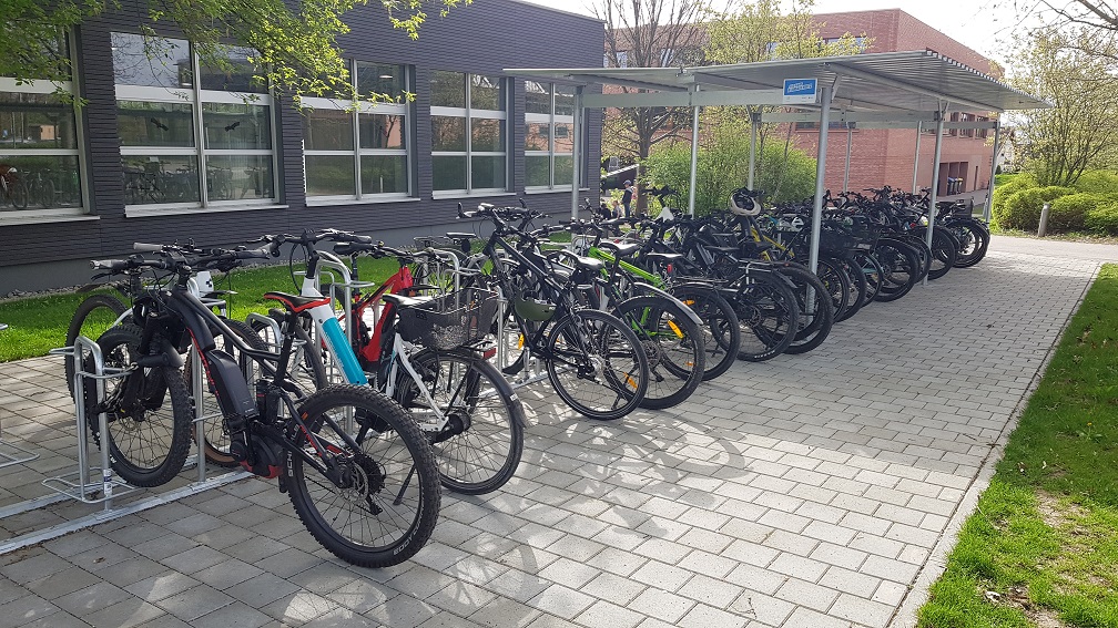 Radabstellanlage am Ev. Blaulach-Gymnasium